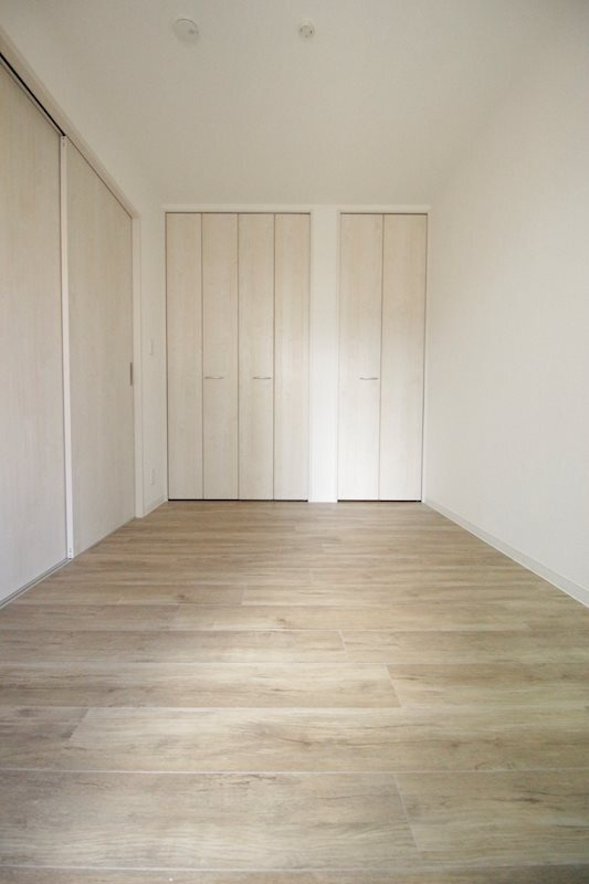 サン・ブロッサム菩提寺の洋室