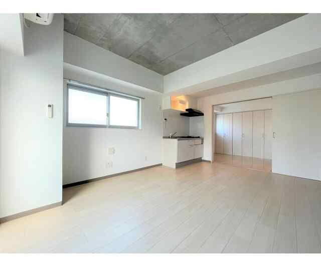 レジス飛鳥山公園の居間・リビング