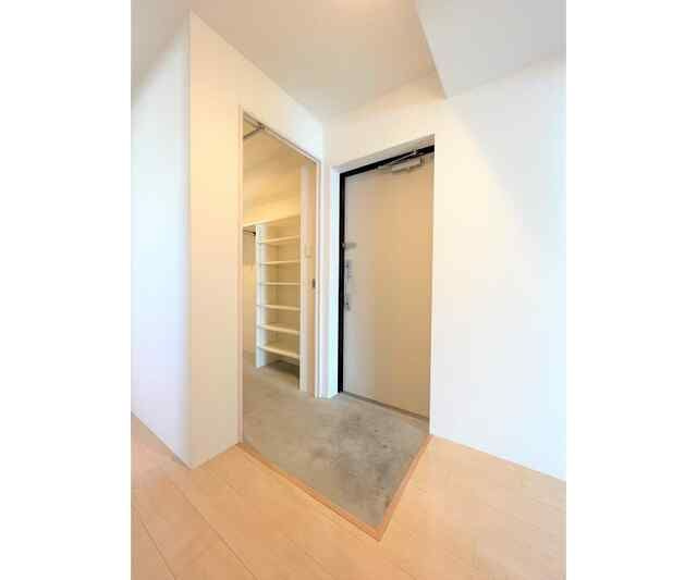 レジス飛鳥山公園の玄関