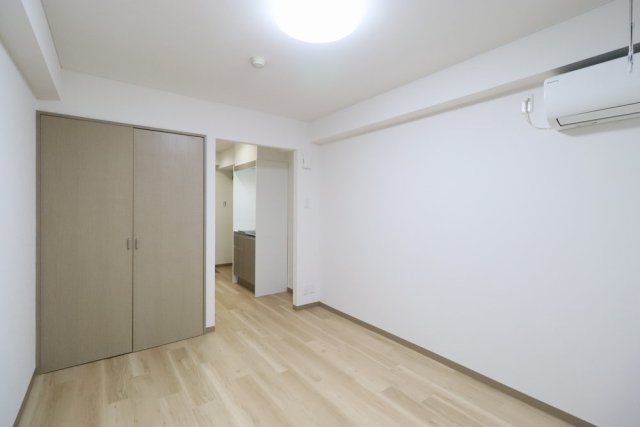 ハイツ若草の洋室|ゆったりした洋室です