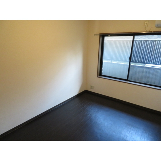 アーバンフォーレストの内装|明るい色調の室内です