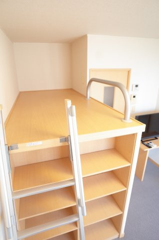 【寝室】 | Rogie Hills | 収納の上部はベッドスペース。