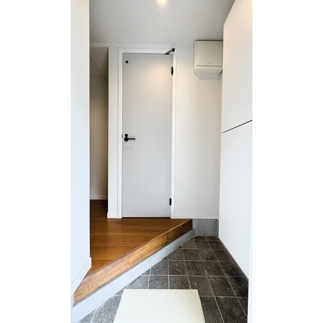 Ｅｒｆｏｌｇ鳩ケ谷の内装|明るい色調の室内です