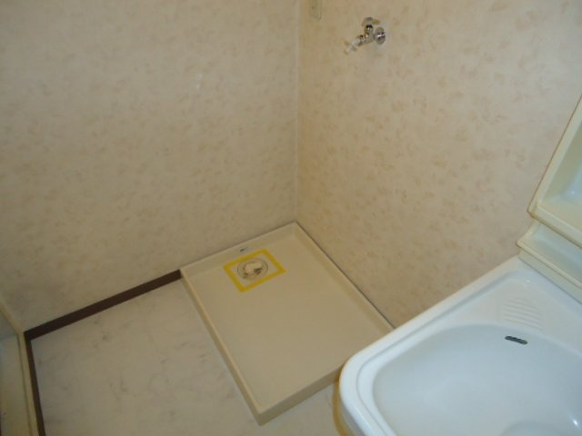 プルミエールのその他|洗濯機置場