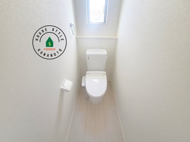 熊本市東区画図町大字下無田第4-1棟(6号棟)の内観：施工例|温水洗浄便座を完備しております。2ヶ所にトイレがあるのは朝の慌ただしい時間も安心です。