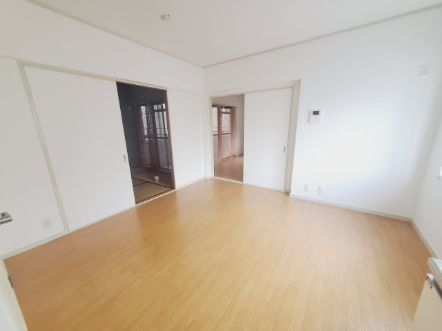 サンシャルマンユキの居間・リビング