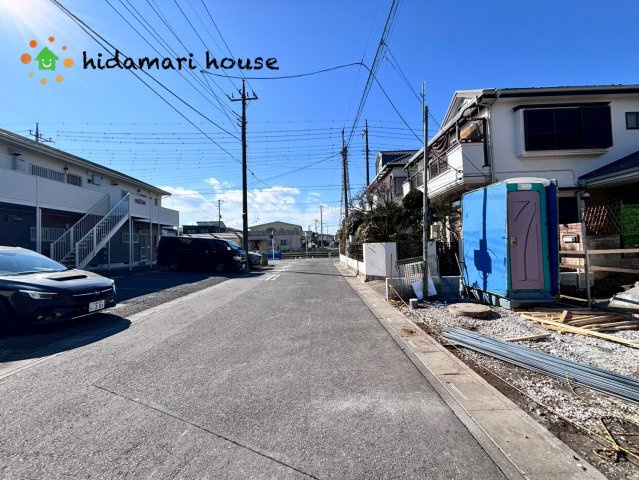 上尾市浅間台4期　新築戸建　グラファーレ01の前面道路含む現地写真