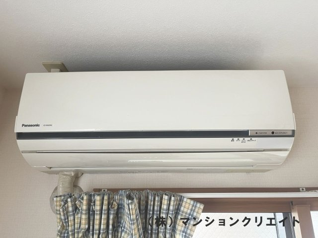 信開ガーデンコート城東の冷暖房・空調設備|洋室6.3帖のエアコン（2016年製）