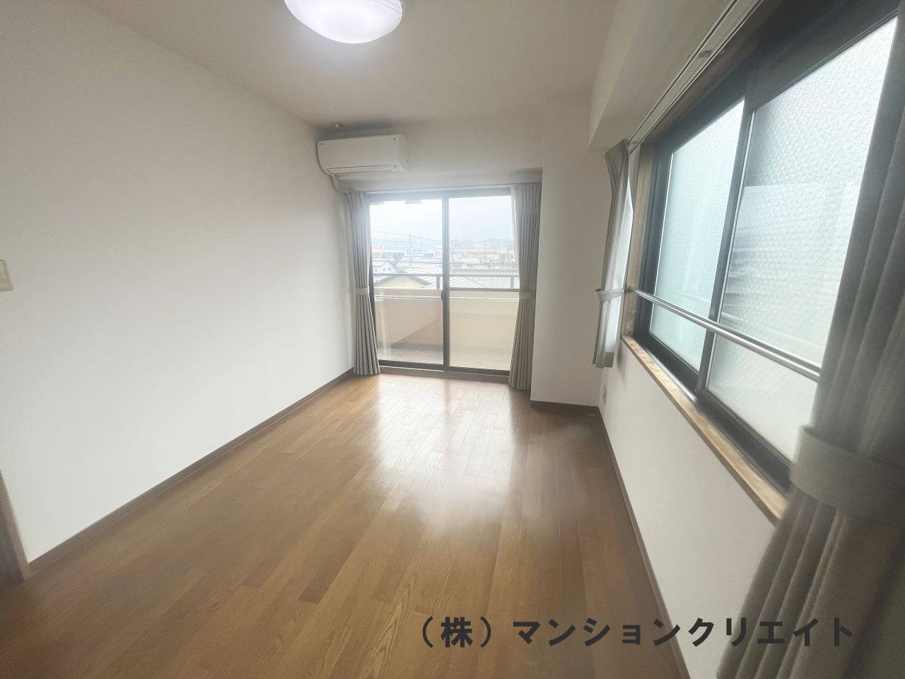 信開ガーデンコート城東の洋室|洋室6.3帖（2025年にクロス貼替済み）