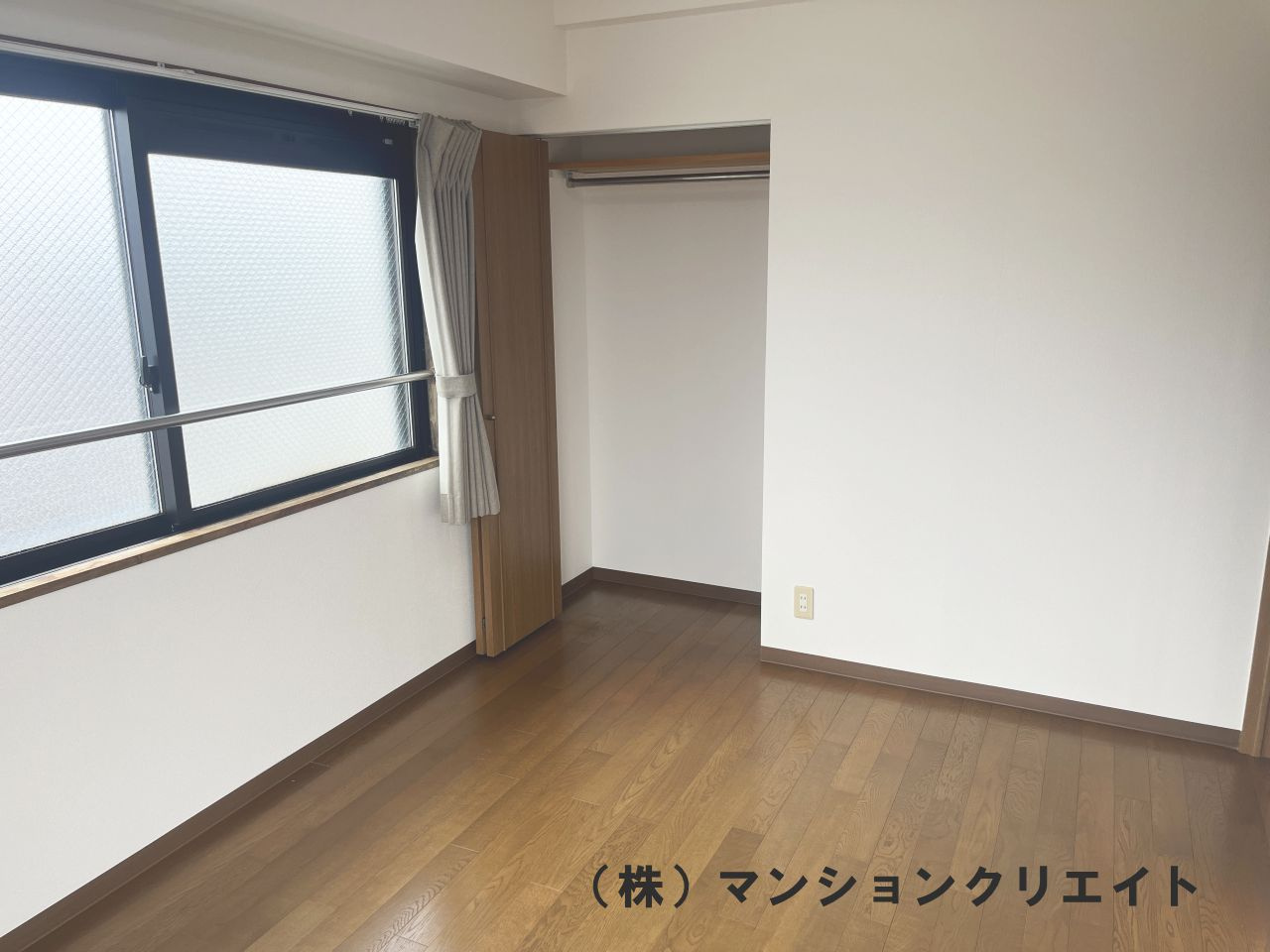 信開ガーデンコート城東の収納|洋室6.3帖のクローゼット