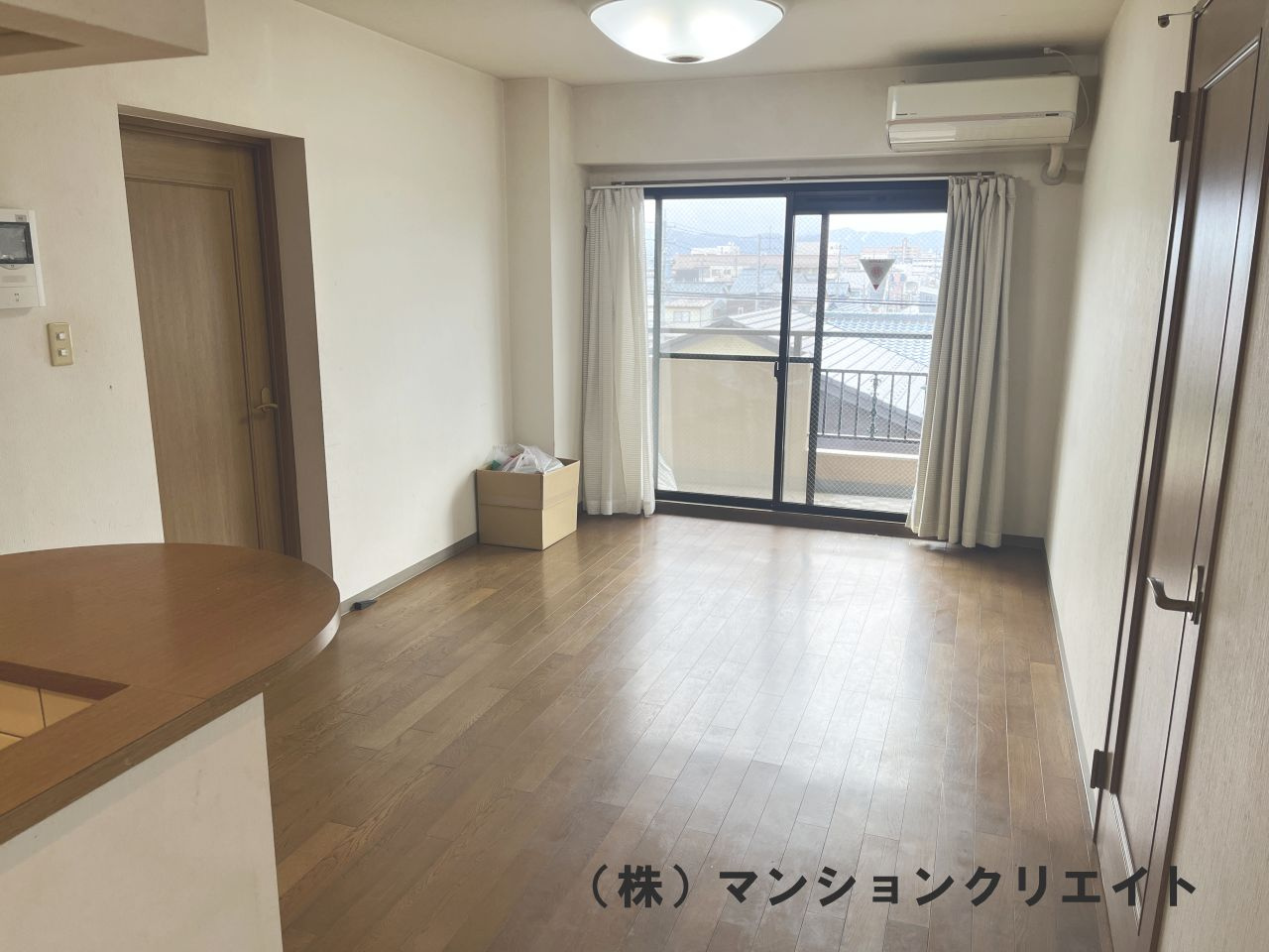 信開ガーデンコート城東の居間・リビング|南向きのLDK14.2帖