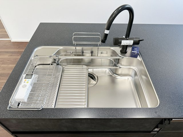 廿日市市阿品4丁目 No.5のキッチン|ステンレスシンク☆
水切りプレートなどのオプション品も備え付けです♪