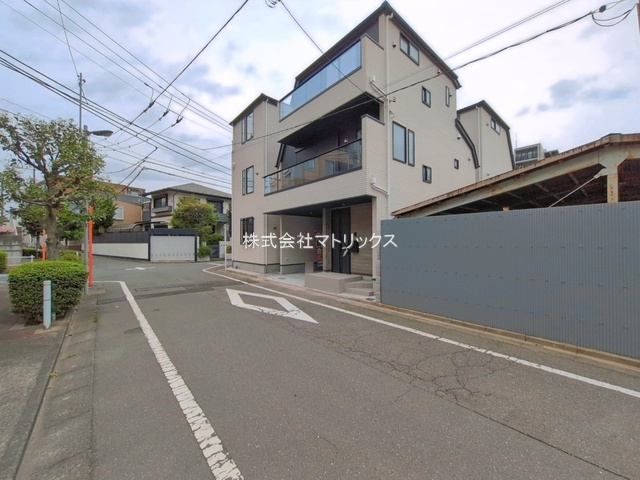 板橋区上板橋2丁目　準急停車駅　ハイグレード住宅　全4棟の間取り|4号棟　3LDK+S+WIC　土地面積63.53m2　建物面積114.96m2