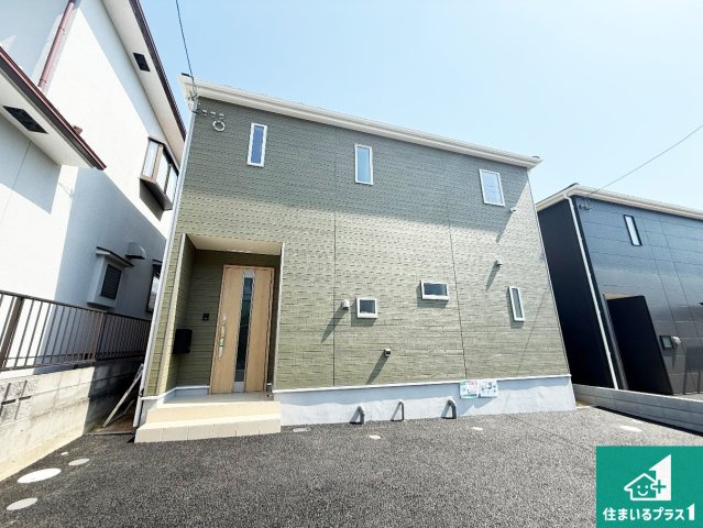 1(土)2(日)現地説明会！◆柏原市高井田　ラスト1邸の外観|安心の10年保証！外観を美しく保ち、雨水で汚れを落とします！気になることがありましたら、お気軽にお問い合わせください！