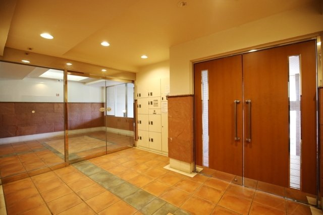 シンシア護国寺のロビー