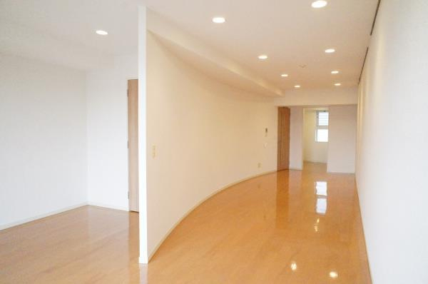 Ｂｒｉｌｌｉａ　ｉｓｔ　三軒茶屋　アイビーテラスの居間・リビング|使いやすい居間です