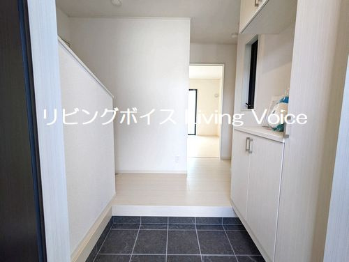 【玄関】 | 【仲介手数料０円】平塚市平塚3丁目　新築一戸建て　全15棟 | 施工例　平塚市平塚3丁目　新築一戸建て　全15棟