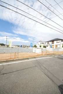 【外観】 | 【仲介手数料無料！！】日野市平山４丁目　新築戸建て（全14棟）11号棟　5080万円 | 令和７年10月20日撮影　建築中