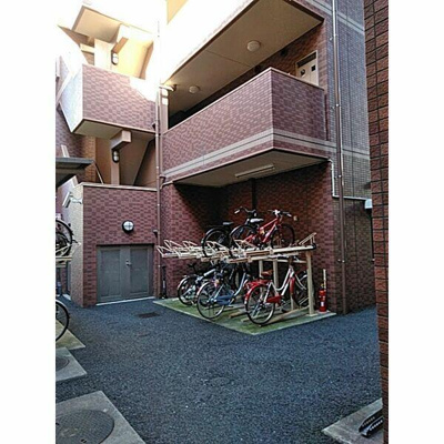 【設備】 | Ｄｕｏ・Ｃｒｅａ西五反田 | 建物裏側駐輪場 