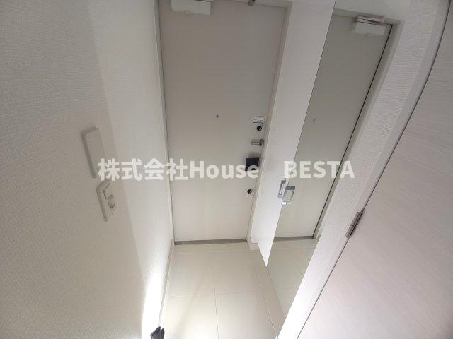 アーバネックスみなと元町の玄関