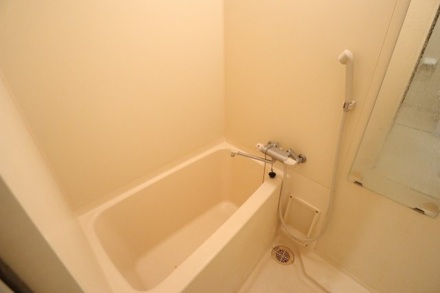 サヴォイエクセルシオール　5階の浴室|別号室です、現状優先になります。