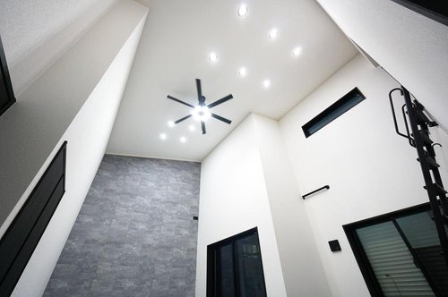 和光市白子２丁目　建築条件付き売地　フリープラン対応のその他|施工事例
開放感ある吹き抜けにはお洒落でモダンなファンを取り付けました。