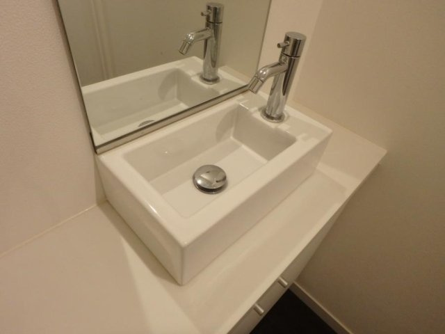 フィーノ渋谷の独立洗面台|独立洗面台、朝の身支度には欠かせません