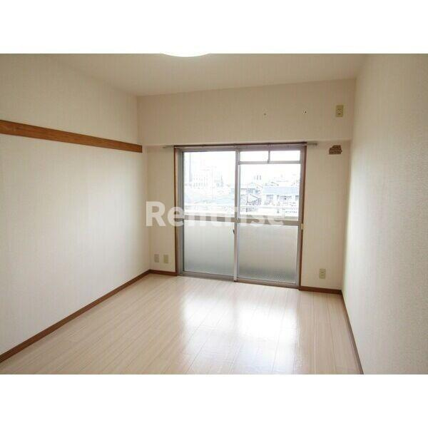 サンシャイン稲荷の居間・リビング