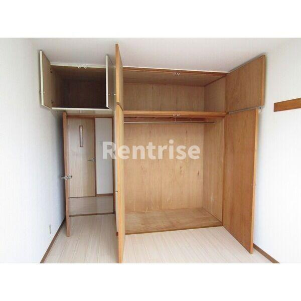 サンシャイン稲荷の収納