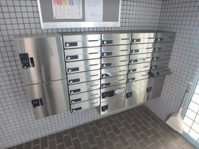 【その他共用部分】 | ハピネス大屋町 | 集合ポストと宅配ボックスです