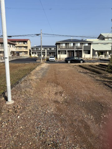 ６６３９３　羽島郡笠松町長池中古倉庫の駐車場