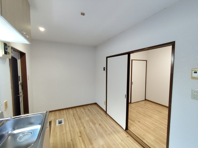 エルマンションBの居間・リビング