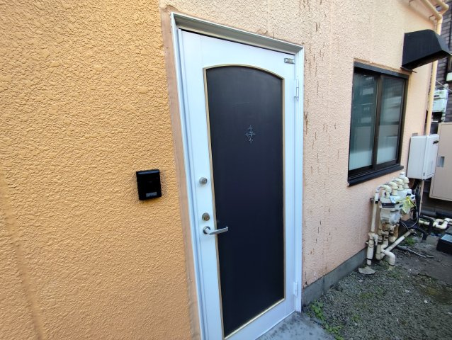 エルマンションBのエントランス