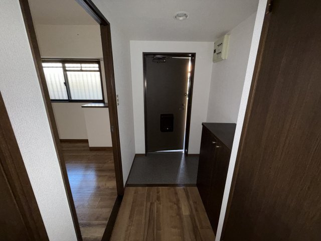 神田弐番館の玄関