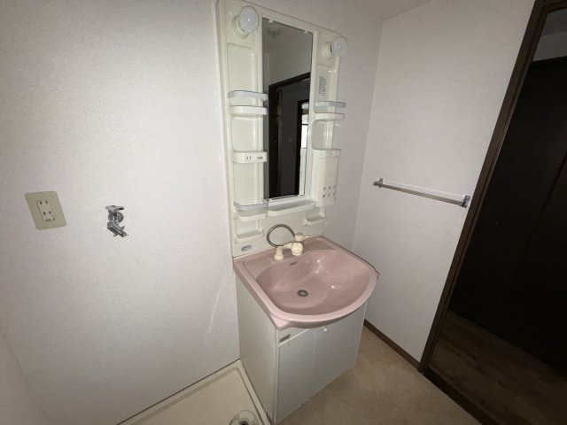 神田弐番館の独立洗面台