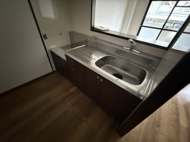 神田弐番館のキッチン