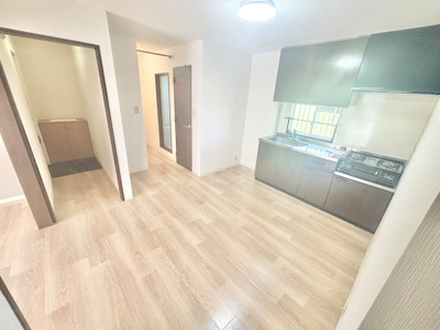 【居間・リビング】 | ファミール中川 B