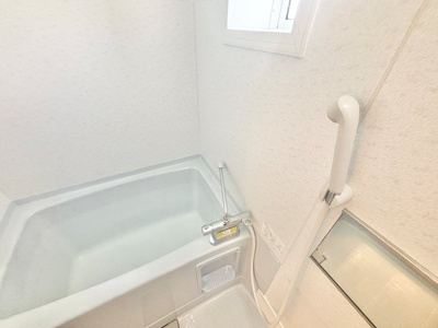 【浴室】 | ファミール中川 B