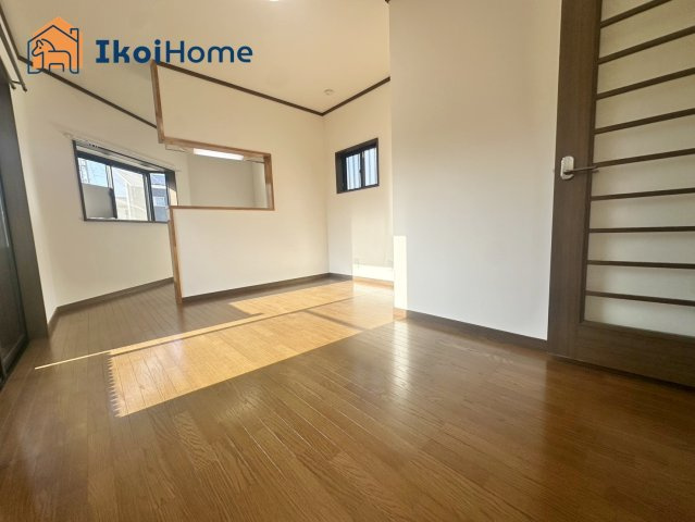 明石市大久保町江井島　中古戸建の居間・リビング|【ホームページに現地動画掲載中】●年中無休：当日予約可●家具・家電は住宅ローンに組込み可能！