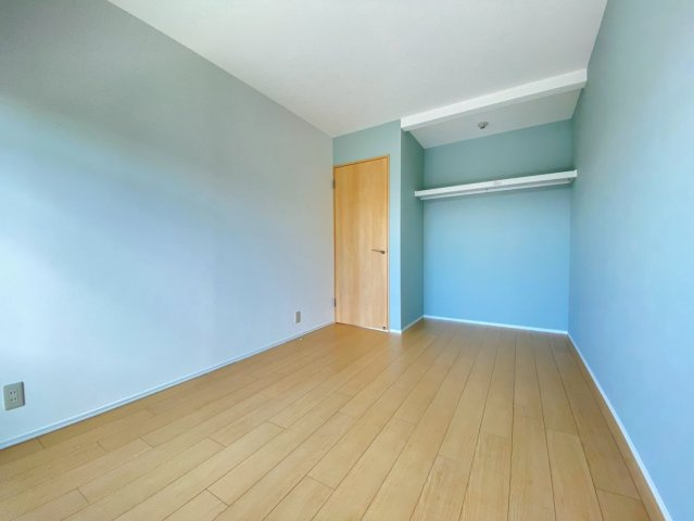 水尾ちとせハイツの洋室