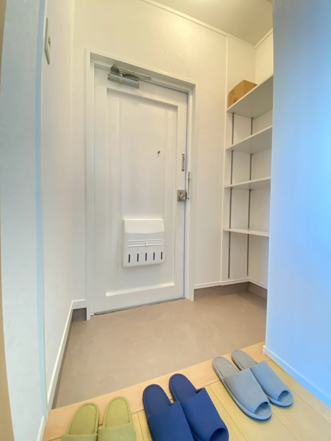 水尾ちとせハイツの玄関