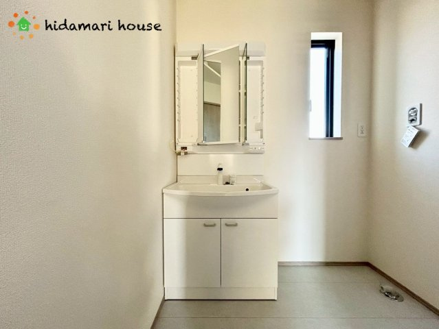 第1北本宮内　新築戸建　ハートフルタウンAの独立洗面台