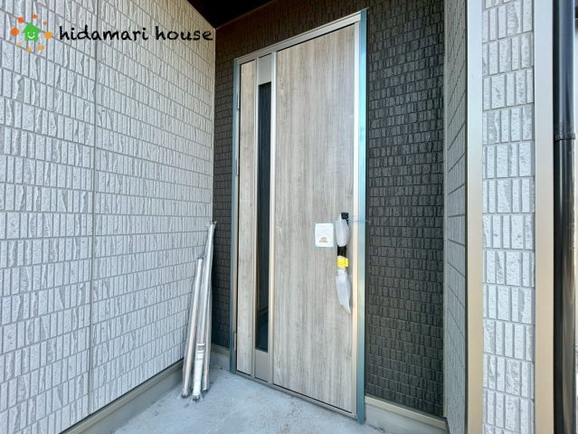 第1北本宮内　新築戸建　ハートフルタウンAの玄関