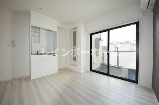 メルディア加平の居間・リビング