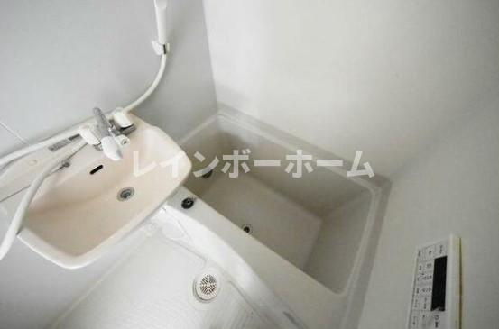 メルディア加平の浴室