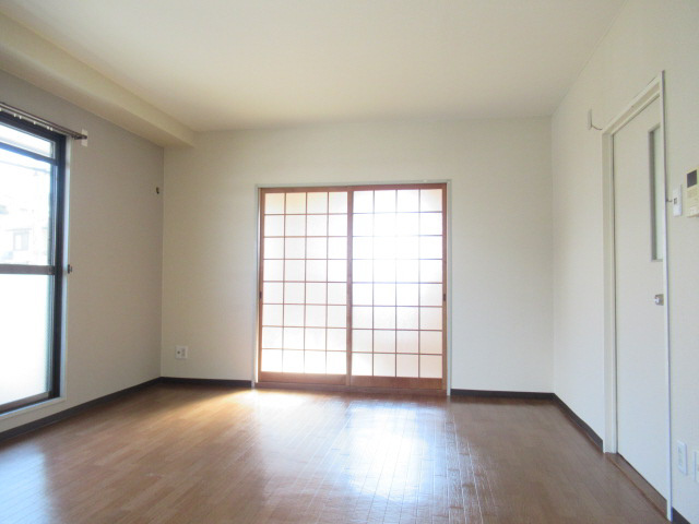 サングリーン衣笠の居間・リビング