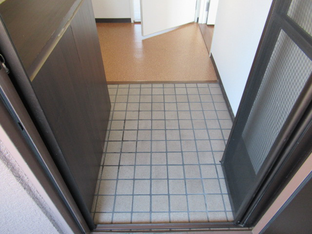 サングリーン衣笠の玄関