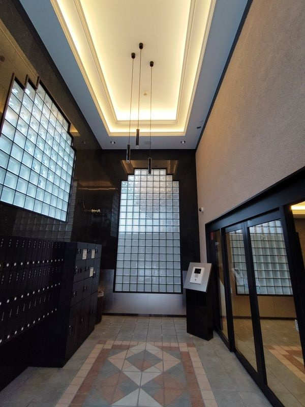 Totsu Residence Hakata East（旧：アリビオ博多駅東）のエントランス