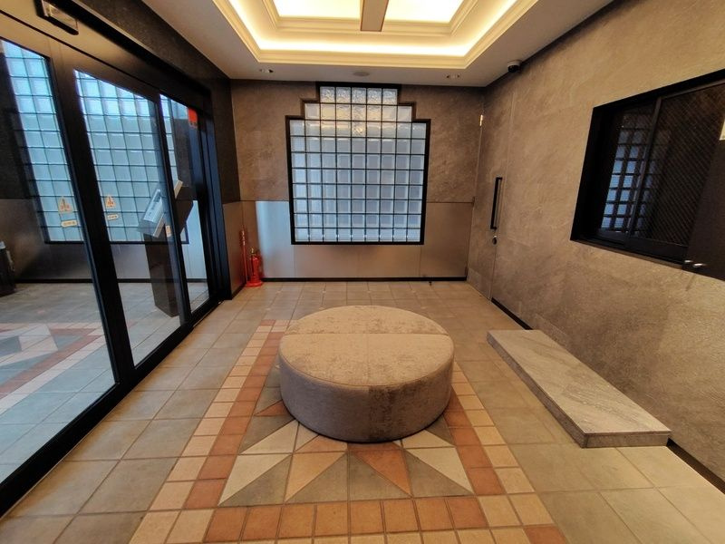 Totsu Residence Hakata East（旧：アリビオ博多駅東）のエントランス