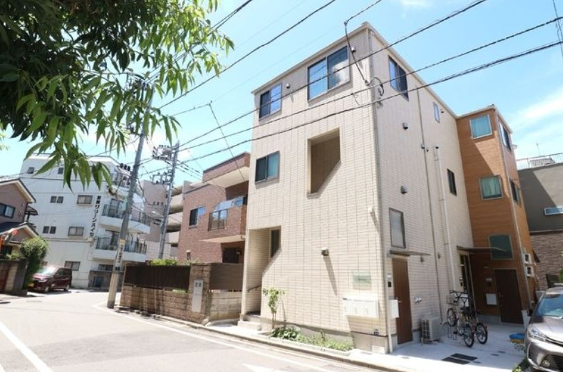 フォーリア加賀